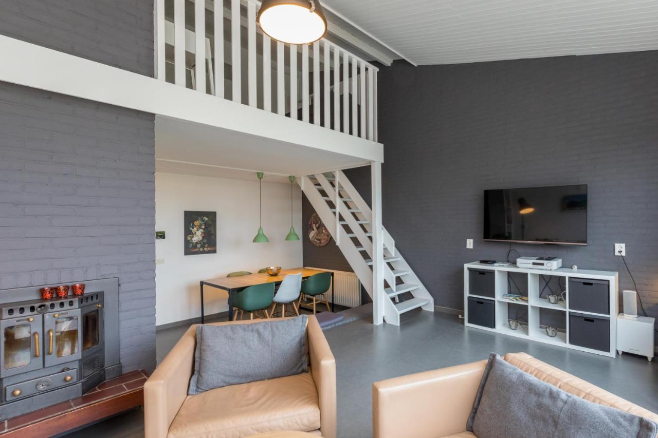 Welcome In - Lepelblad 7,